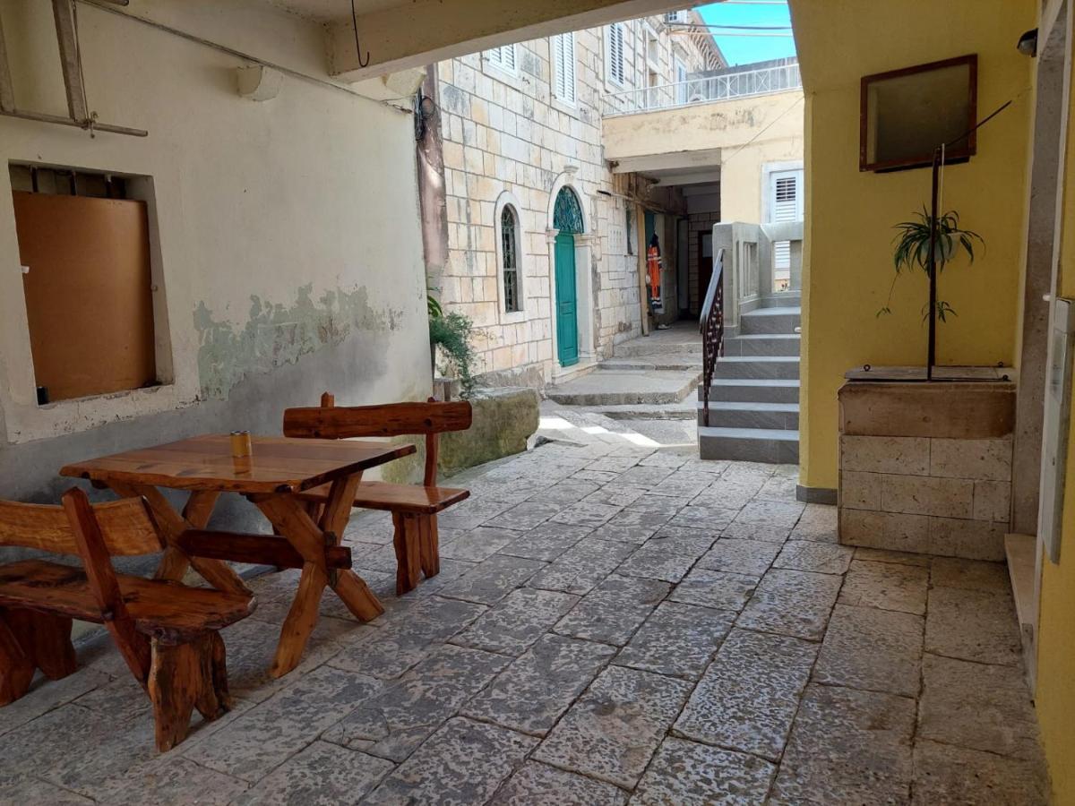 Apartmani Antonia Racisce Exterior photo